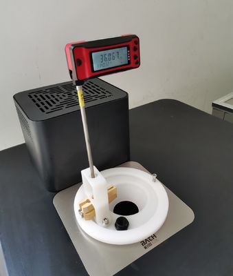 0.001C 解像度 温度計の校正用ブラックボディ放射源校正器