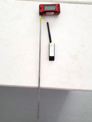 オーダーメイド OEM サポート ラボ 標準 デジタル 温度計 LCD スクリーン