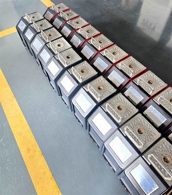 コンパクトで軽量なデザインの先進的な110Vドライブロック温度校正器
